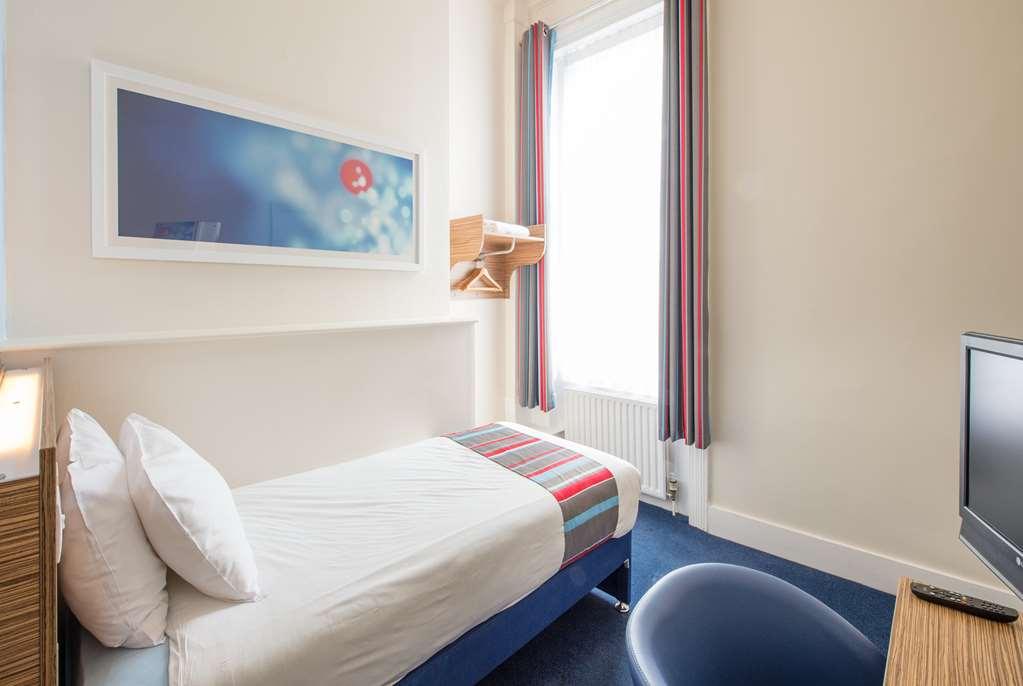 Travelodge Redhill Redhill  Rum bild