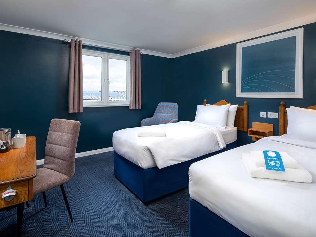 Travelodge Redhill Redhill  Rum bild
